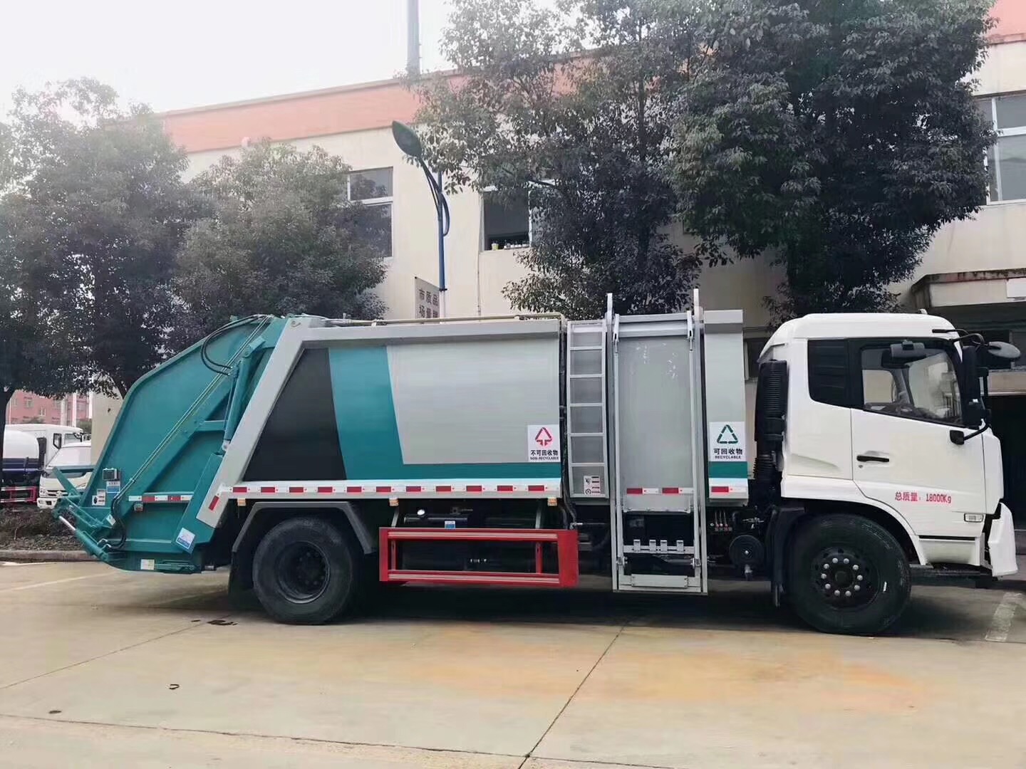甘肃垃圾车